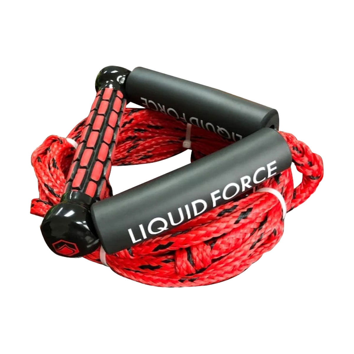 Red rope with black handles for wakesurfers.